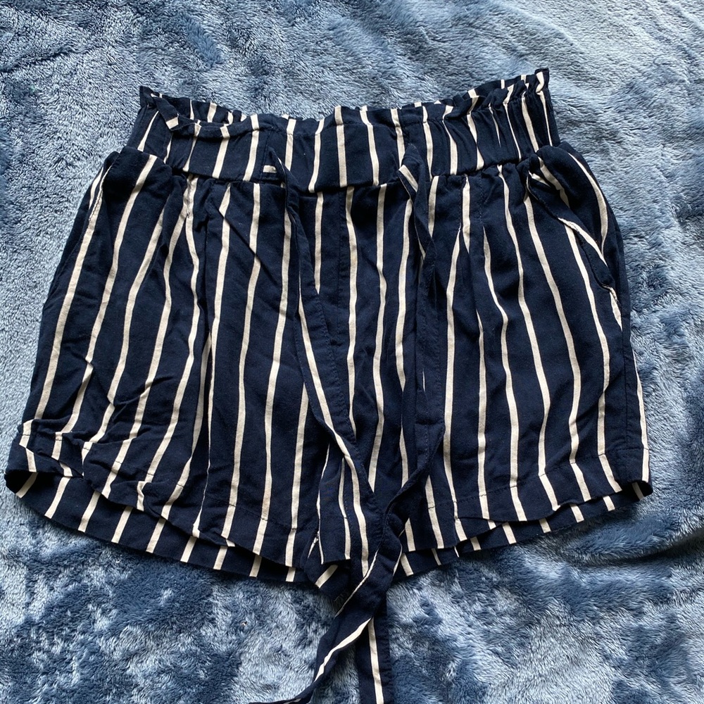 Ruffled Waist Shorts